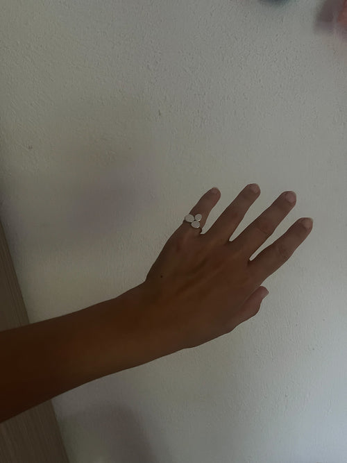 3 dots chevalier ring