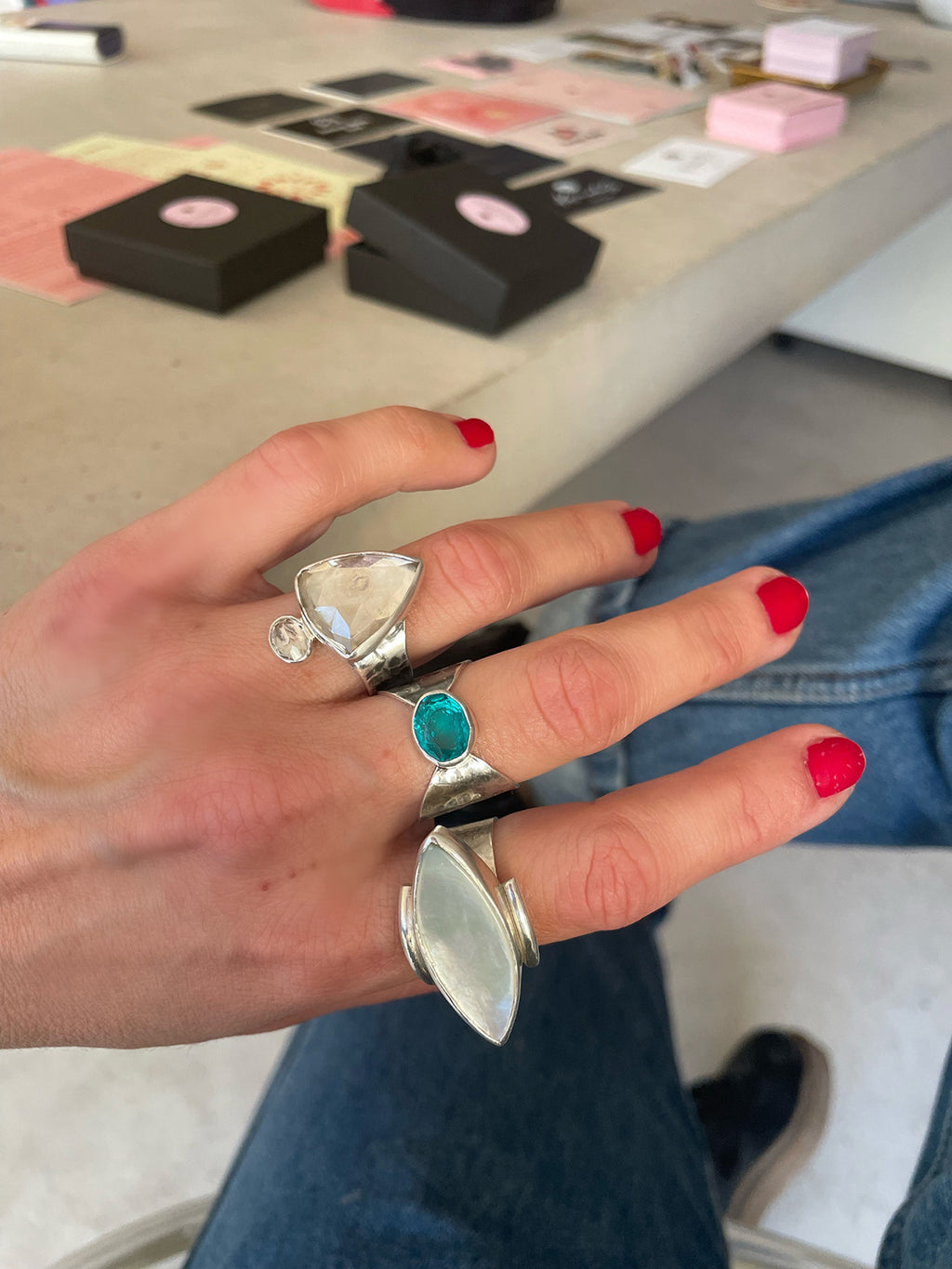 Apatite bow ring