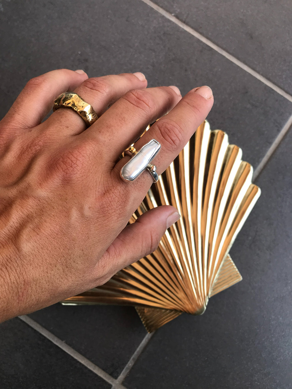 Nerea Silver Ring with Mother of Pearl