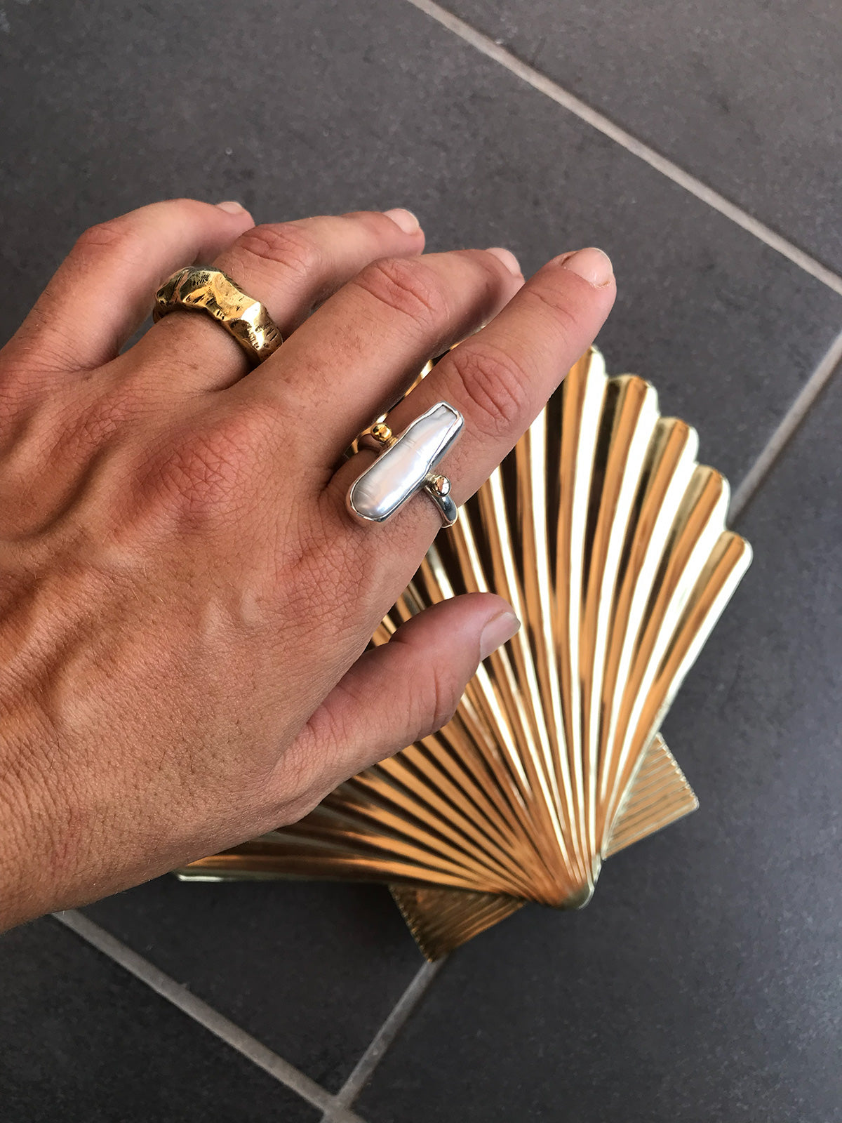 Nerea Silver Ring with Mother of Pearl