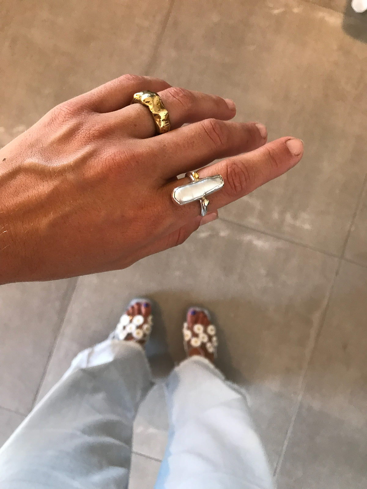 Nerea Silver Ring with Mother of Pearl