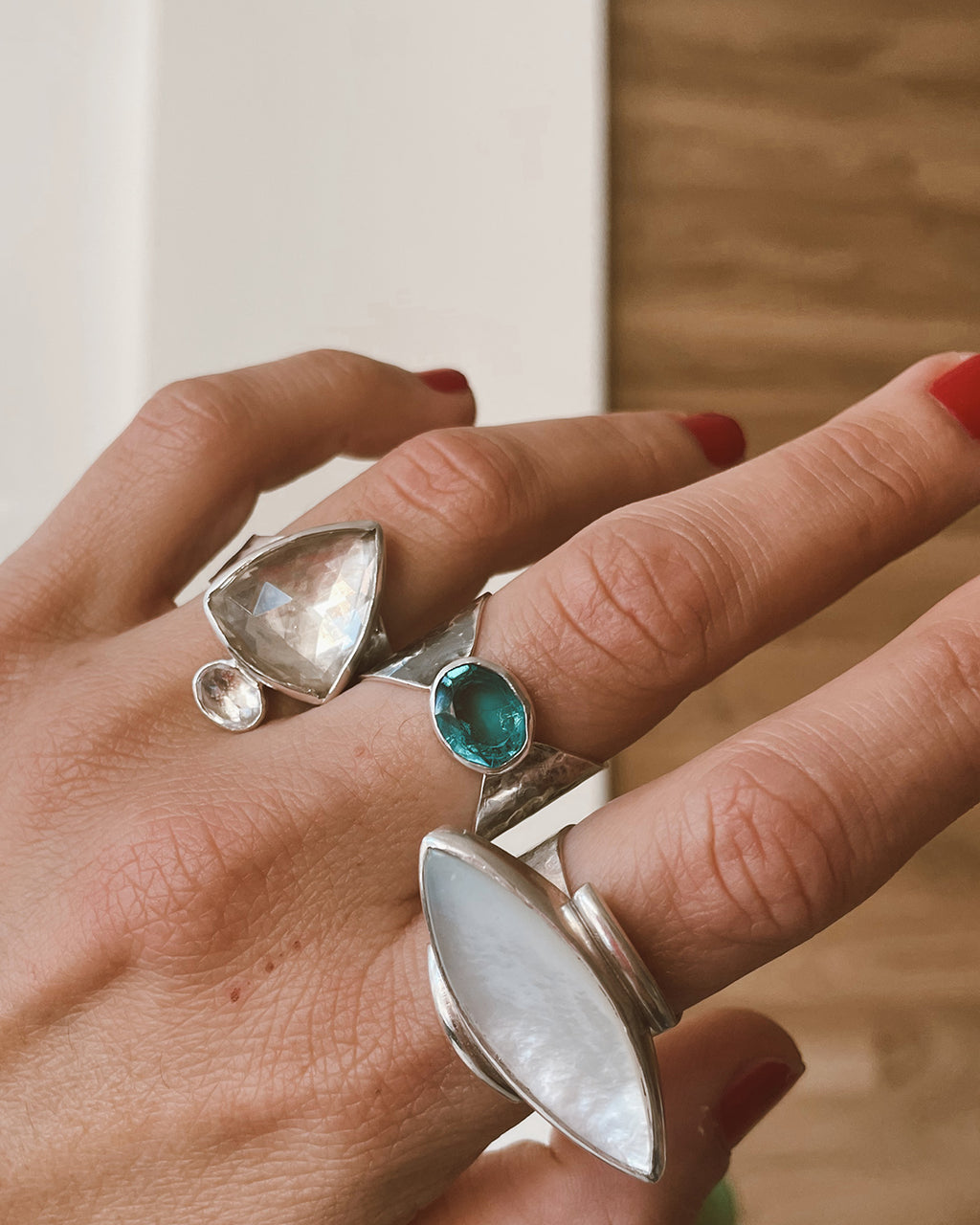 Apatite bow ring